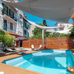 https://aspalathos-luxury-rooms-with-pool-and-garden.splithotels.org