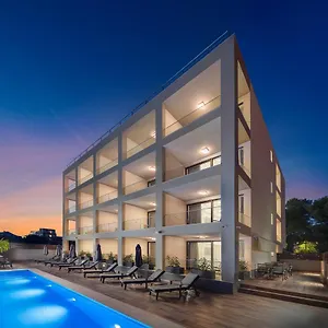 https://ellure-luxury-suites.splithotels.org